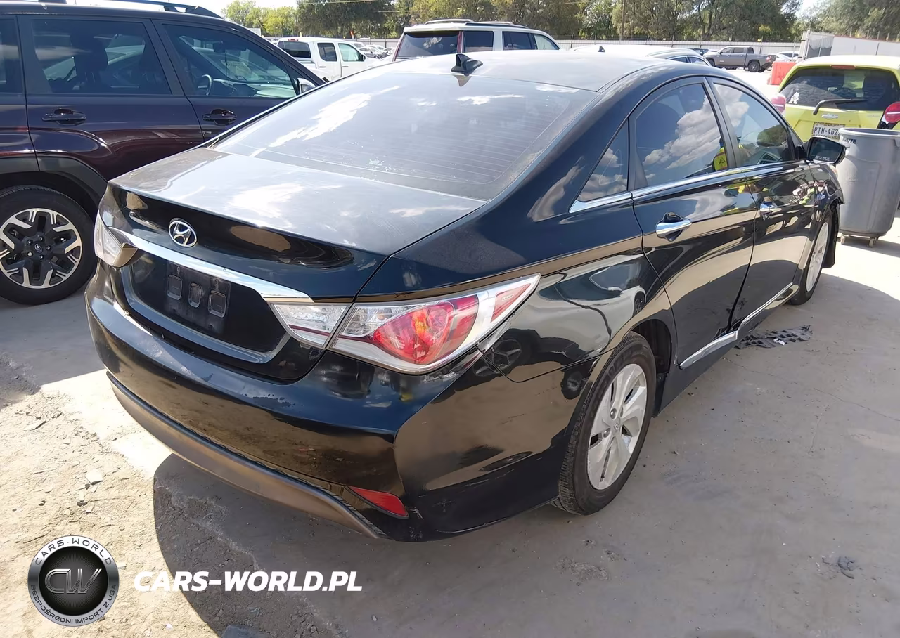 2015 Hyundai Sonata Hybrid VIN:KMHEC4A43FA133999 - 4