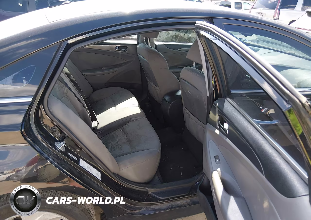 2015 Hyundai Sonata Hybrid VIN:KMHEC4A43FA133999 - 8