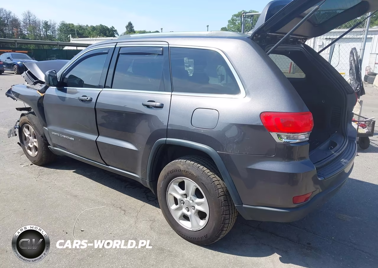2016 Jeep Grand Cherokee Laredo VIN:1C4RJFAG4GC493743 - 3