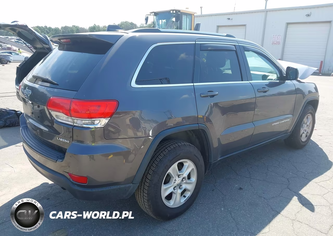 2016 Jeep Grand Cherokee Laredo VIN:1C4RJFAG4GC493743 - 4