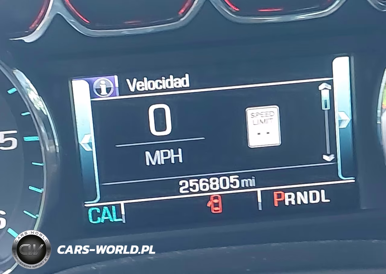 2018 Chevrolet Suburban Lt VIN:1GNSKHKC3JR377709 - 15