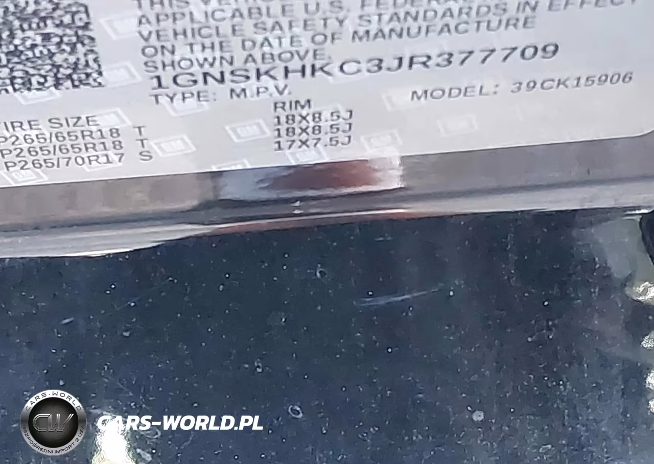 2018 Chevrolet Suburban Lt VIN:1GNSKHKC3JR377709 - 9