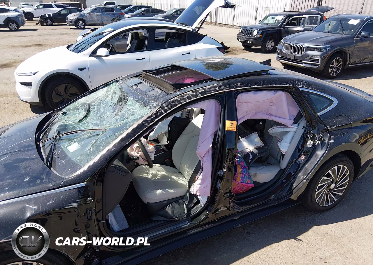 2023 Hyundai Sonata Hybrid Limited VIN:KMHL54JJ3PA058648 - 13