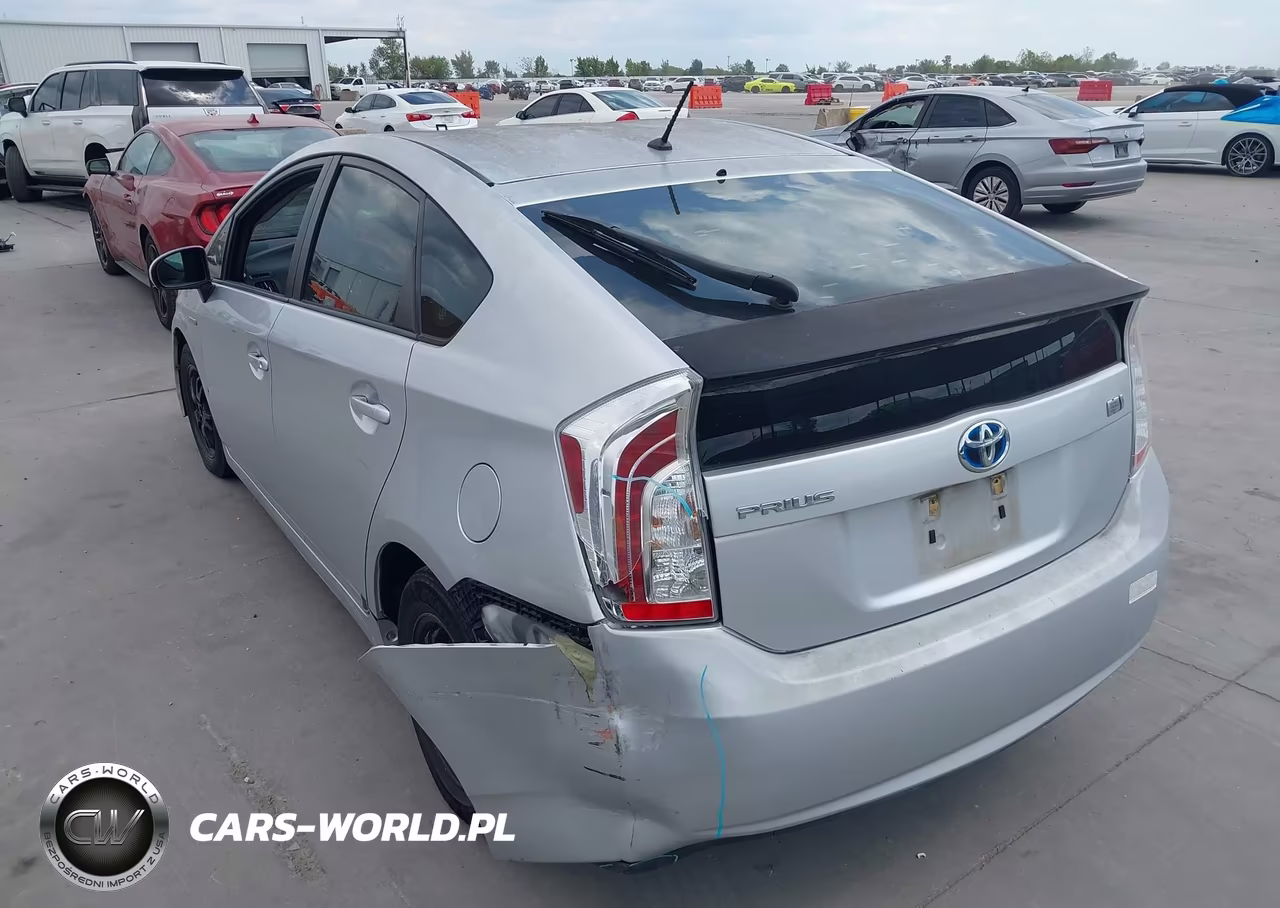 2013 Toyota Prius Two VIN:JTDKN3DU4D5541652 - 3