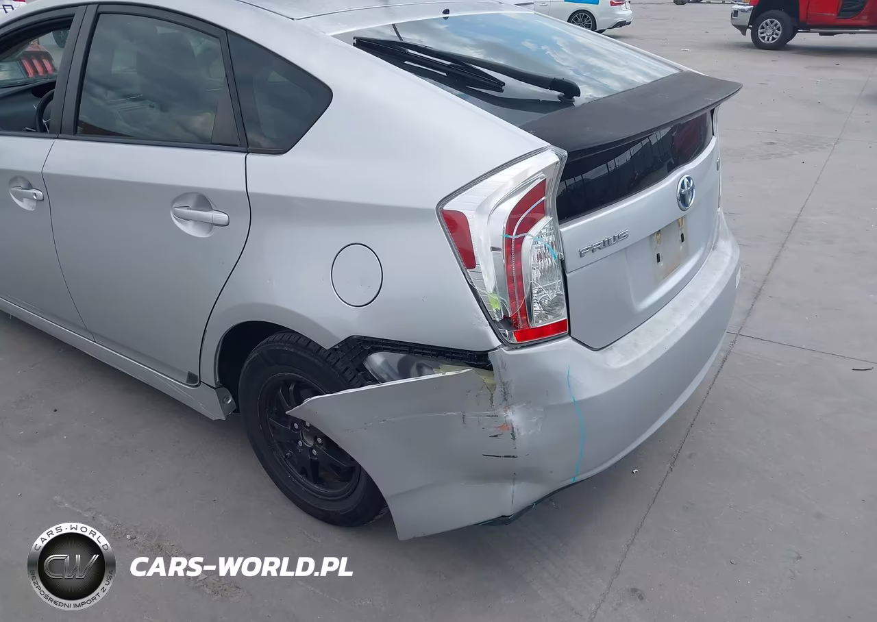 2013 Toyota Prius Two VIN:JTDKN3DU4D5541652 - 6