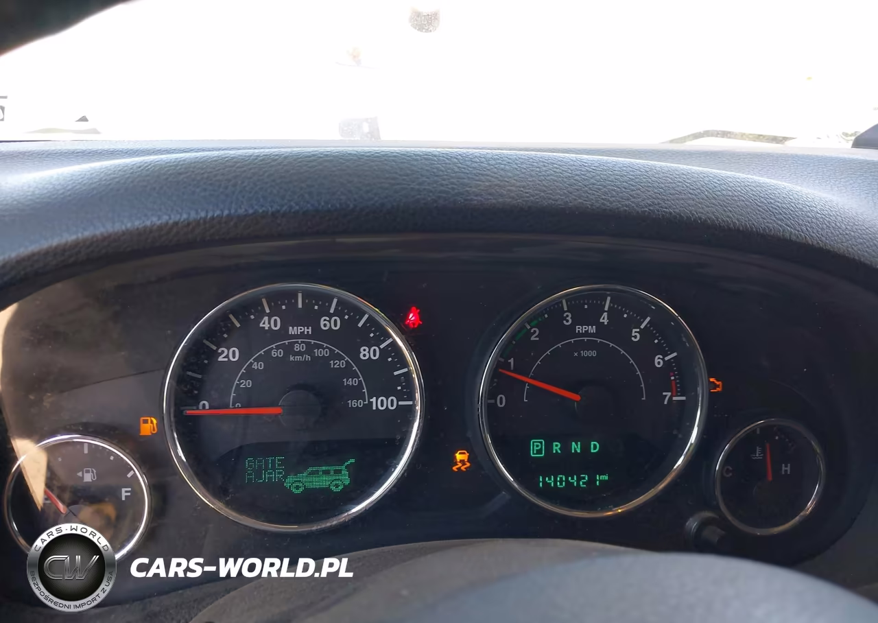 2014 Jeep Wrangler Unlimited Altitude VIN:1C4BJWEG9EL324679 - 7