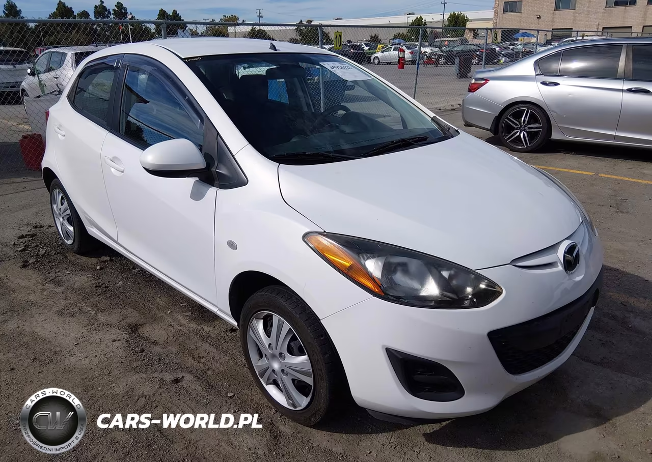 2013 Mazda Mazda2 Sport – zdjęcie 1 z 16