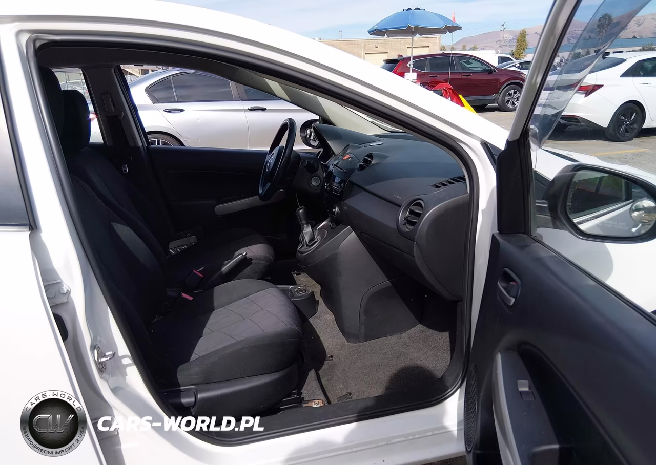 2013 Mazda Mazda2 Sport VIN:JM1DE1KZ9D0156709 - 5