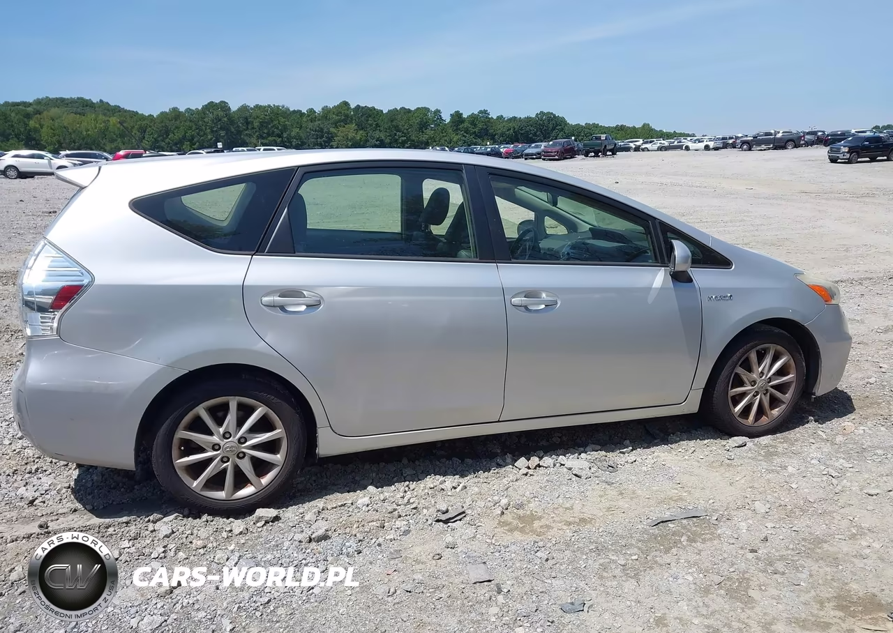 2014 Toyota Prius V Five VIN:JTDZN3EU6E3308270 - 13