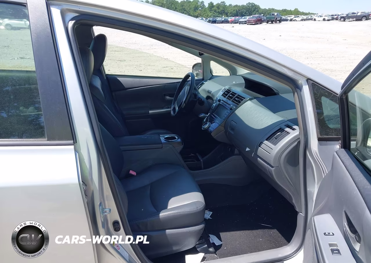 2014 Toyota Prius V Five VIN:JTDZN3EU6E3308270 - 5