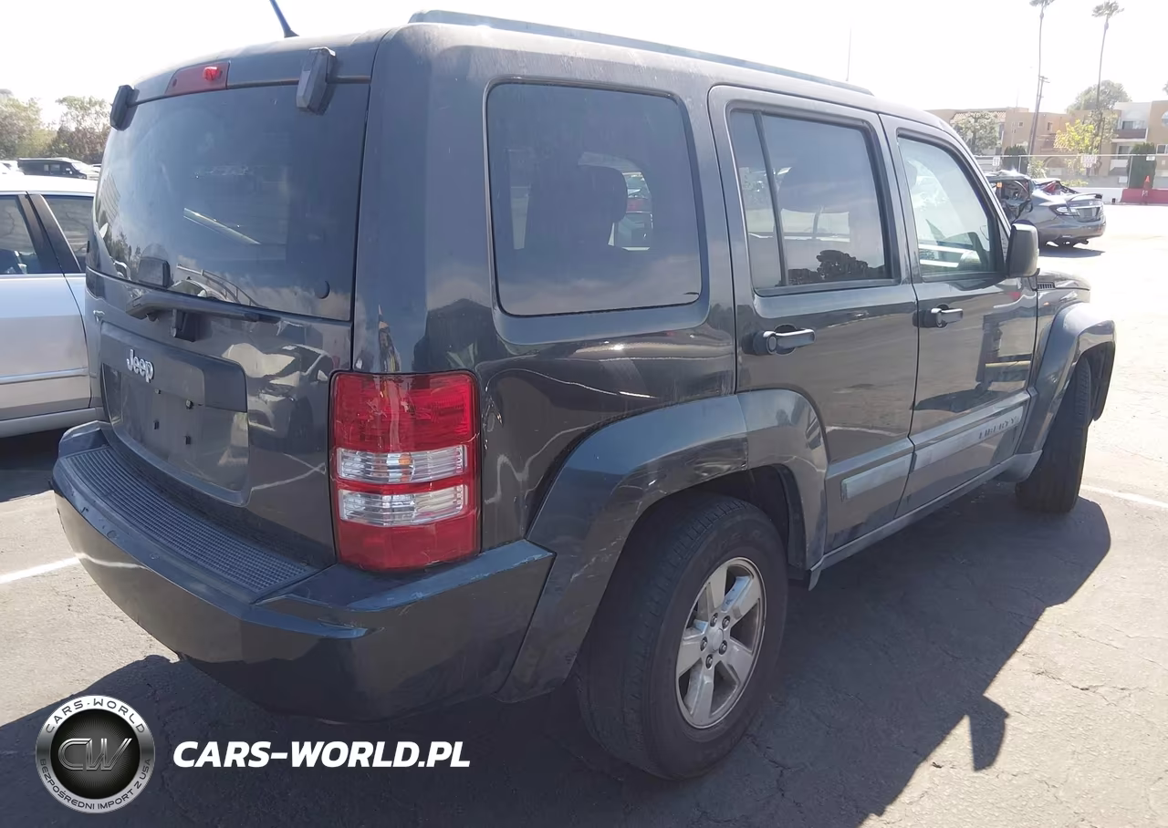 2011 Jeep Liberty Sport VIN:1J4PP2GK8BW524326 - 4