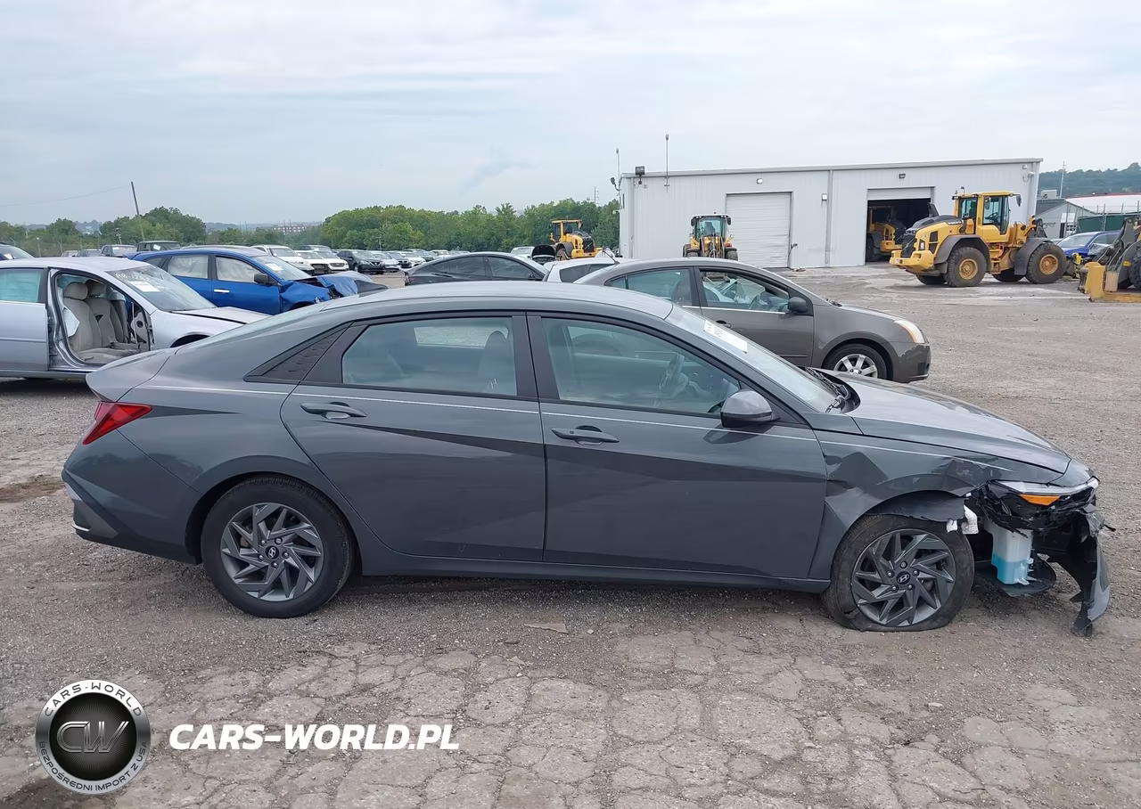 2024 Hyundai Elantra Sel VIN:KMHLM4DG0RU780065 - 13