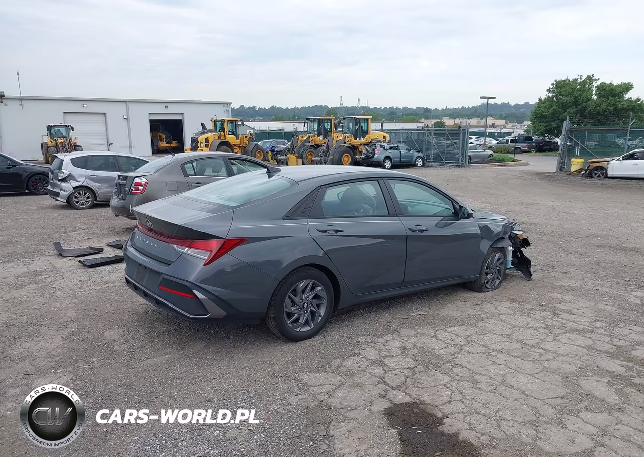 2024 Hyundai Elantra Sel VIN:KMHLM4DG0RU780065 - 4