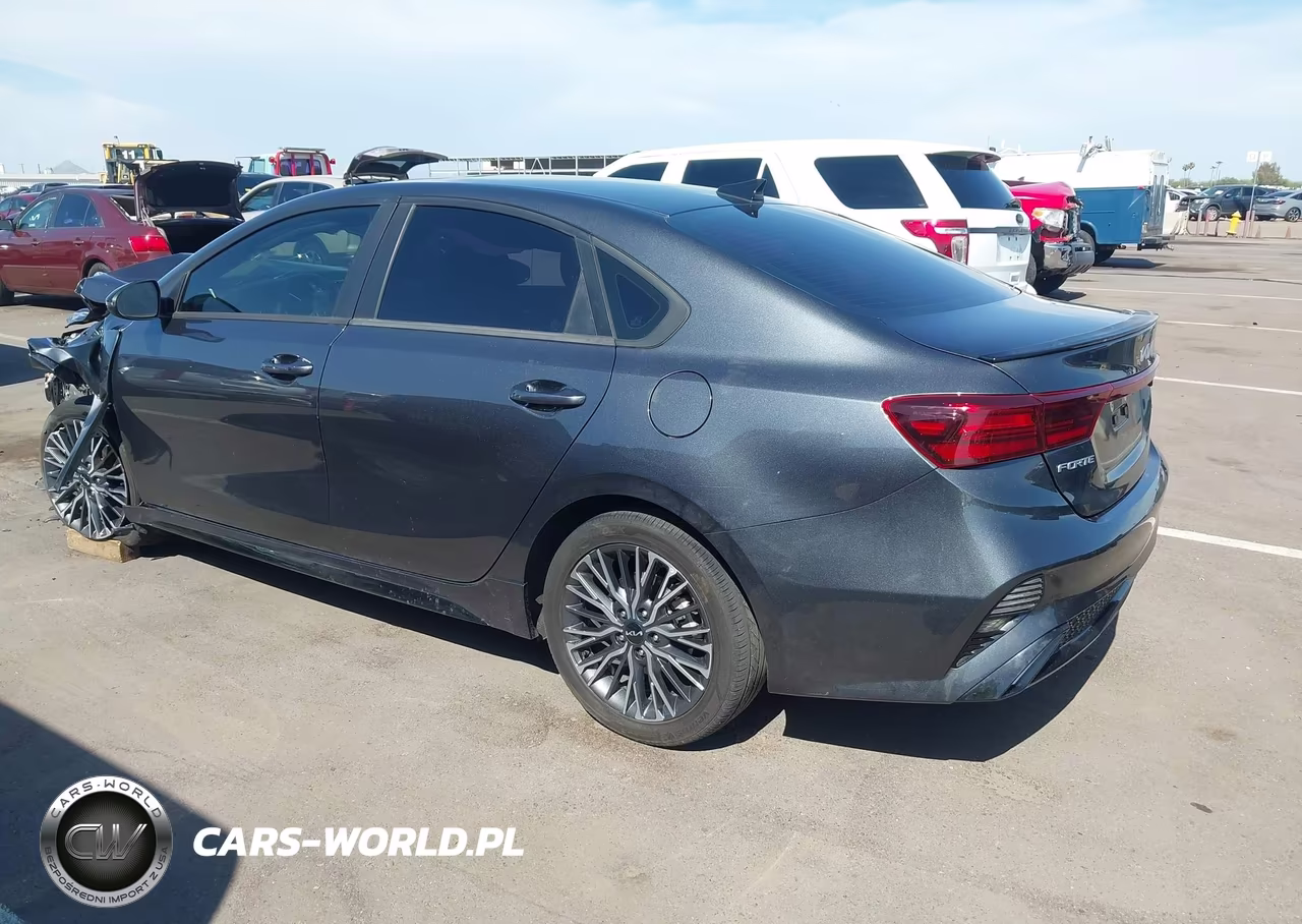 2023 Kia Forte Gt-Line VIN:3KPF54AD0PE663025 - 3