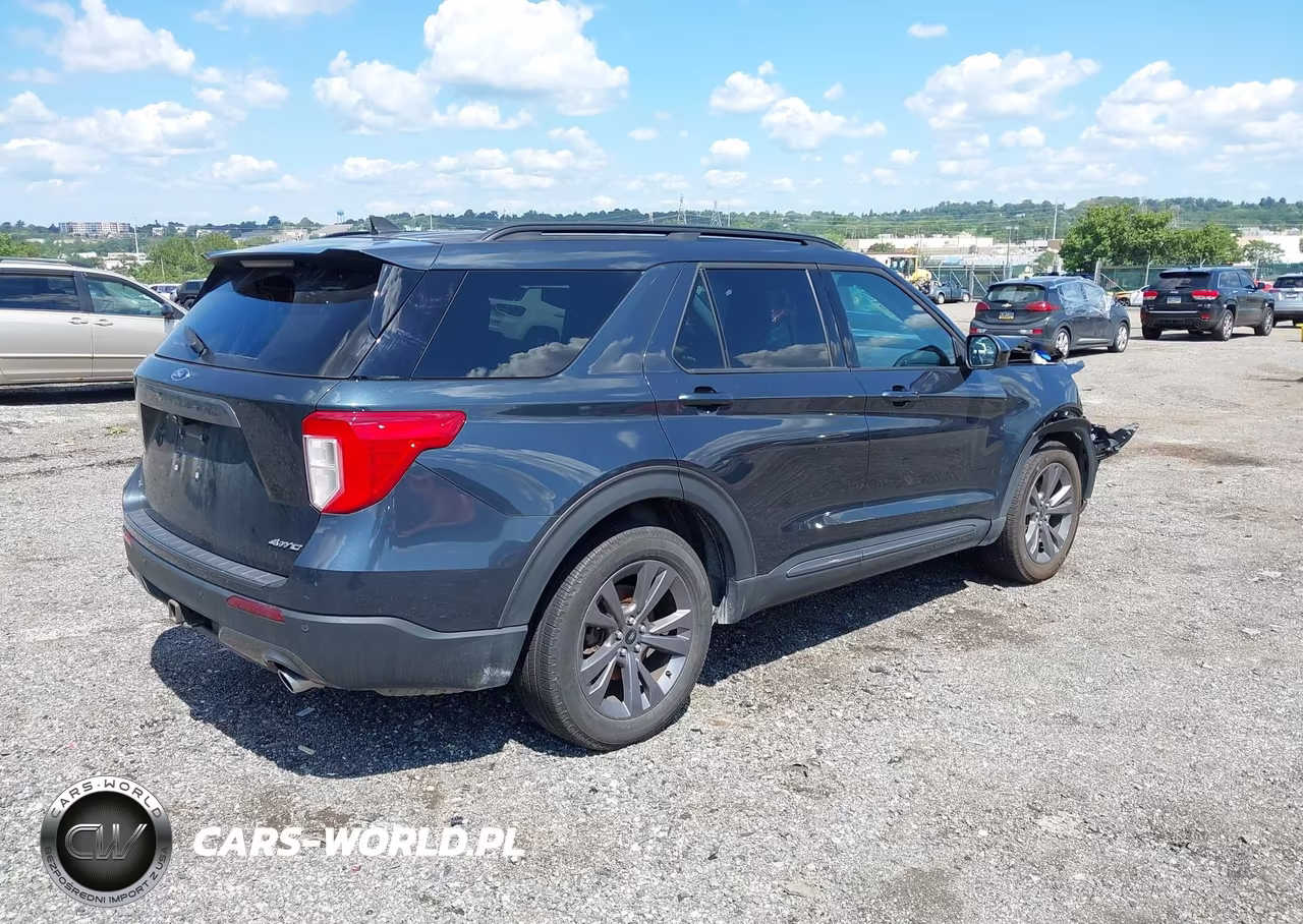2022 Ford Explorer Xlt VIN:1FMSK8DHXNGC14733 - 4
