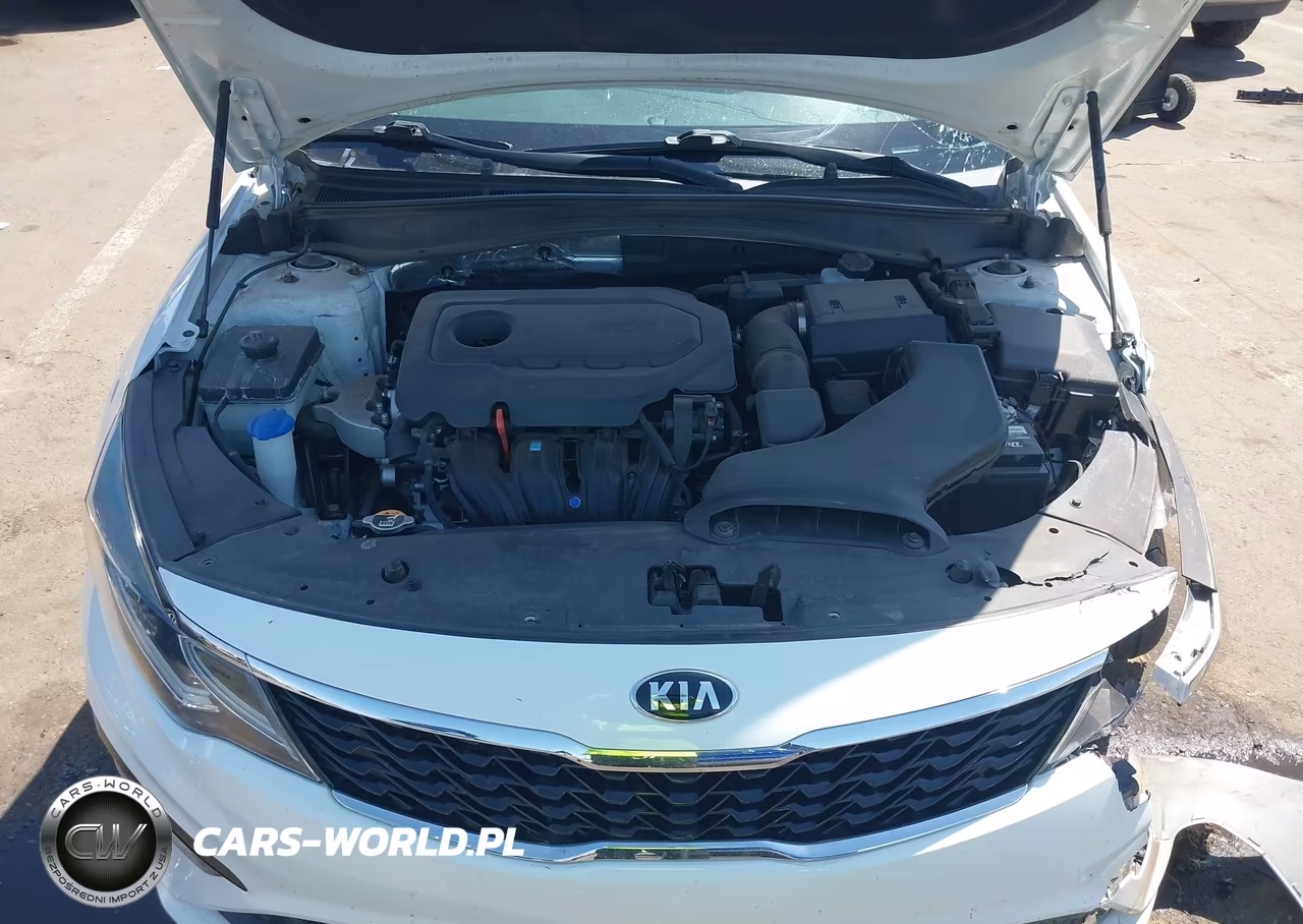 2020 Kia Optima S VIN:5XXGT4L32LG440646 - 10