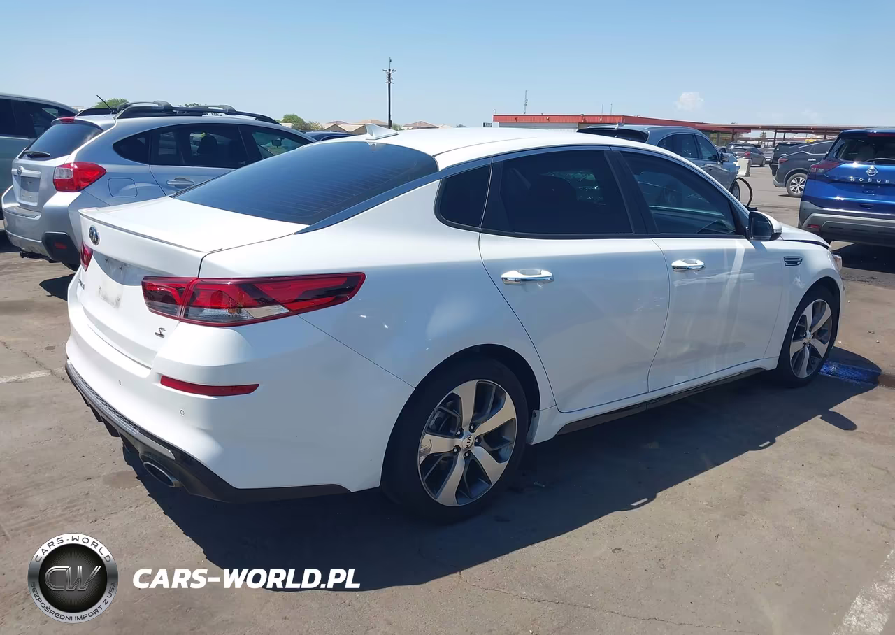 2020 Kia Optima S VIN:5XXGT4L32LG440646 - 4