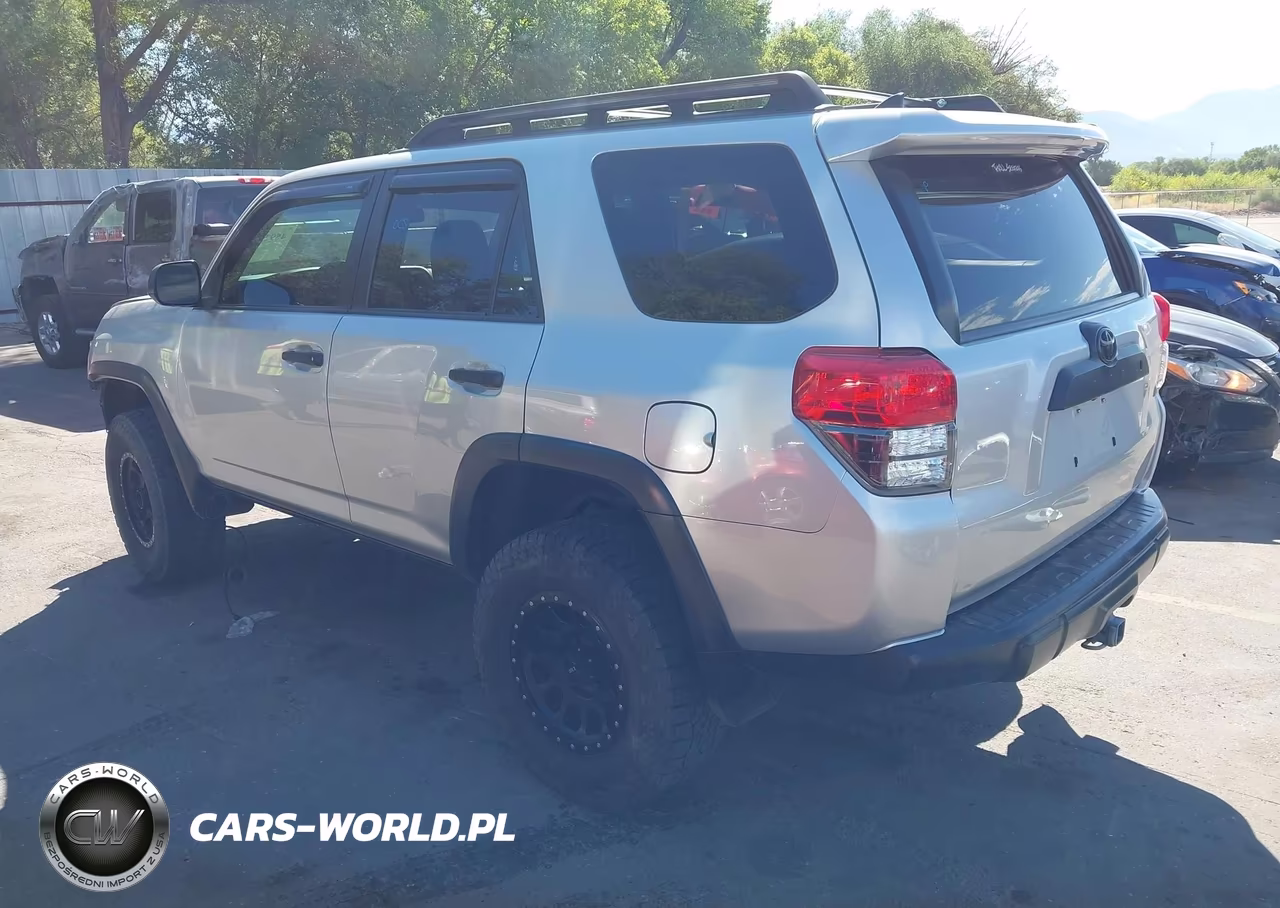 2010 Toyota 4Runner Trail V6 VIN:JTEBU5JR3A5023277 - 3