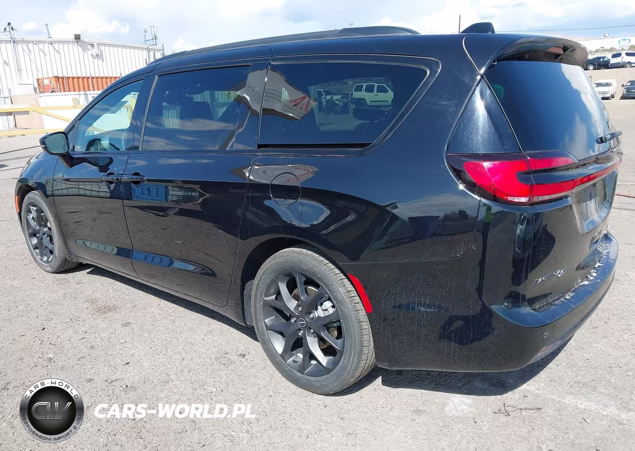 2025 Chrysler Pacifica Limited VIN:2C4RC1GG8SR537814 - 3