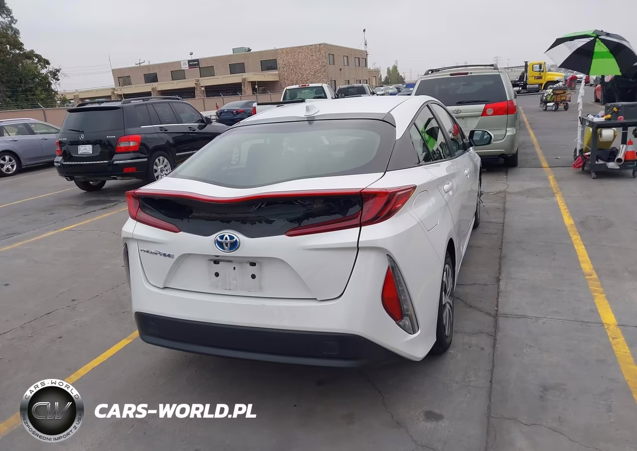 2021 Toyota Prius Prime Le VIN:JTDKAMFP4M3196305 - 17