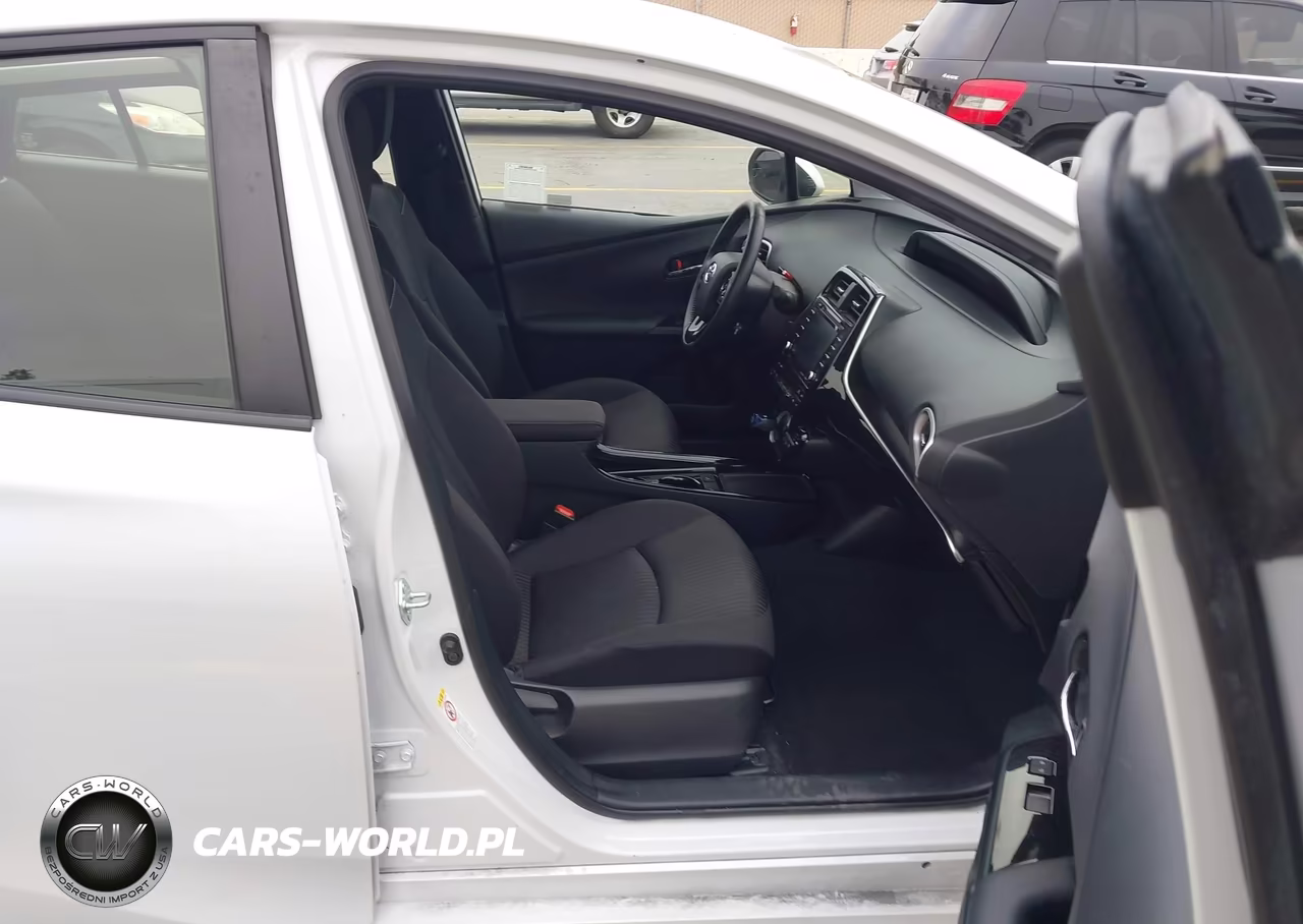2021 Toyota Prius Prime Le VIN:JTDKAMFP4M3196305 - 5