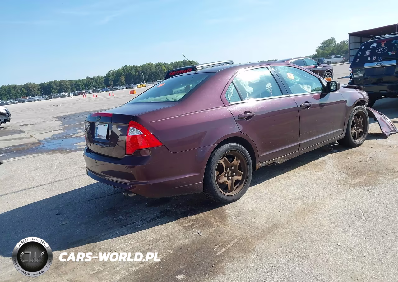 2011 Ford Fusion Se VIN:3FAHP0HA0BR105562 - 4