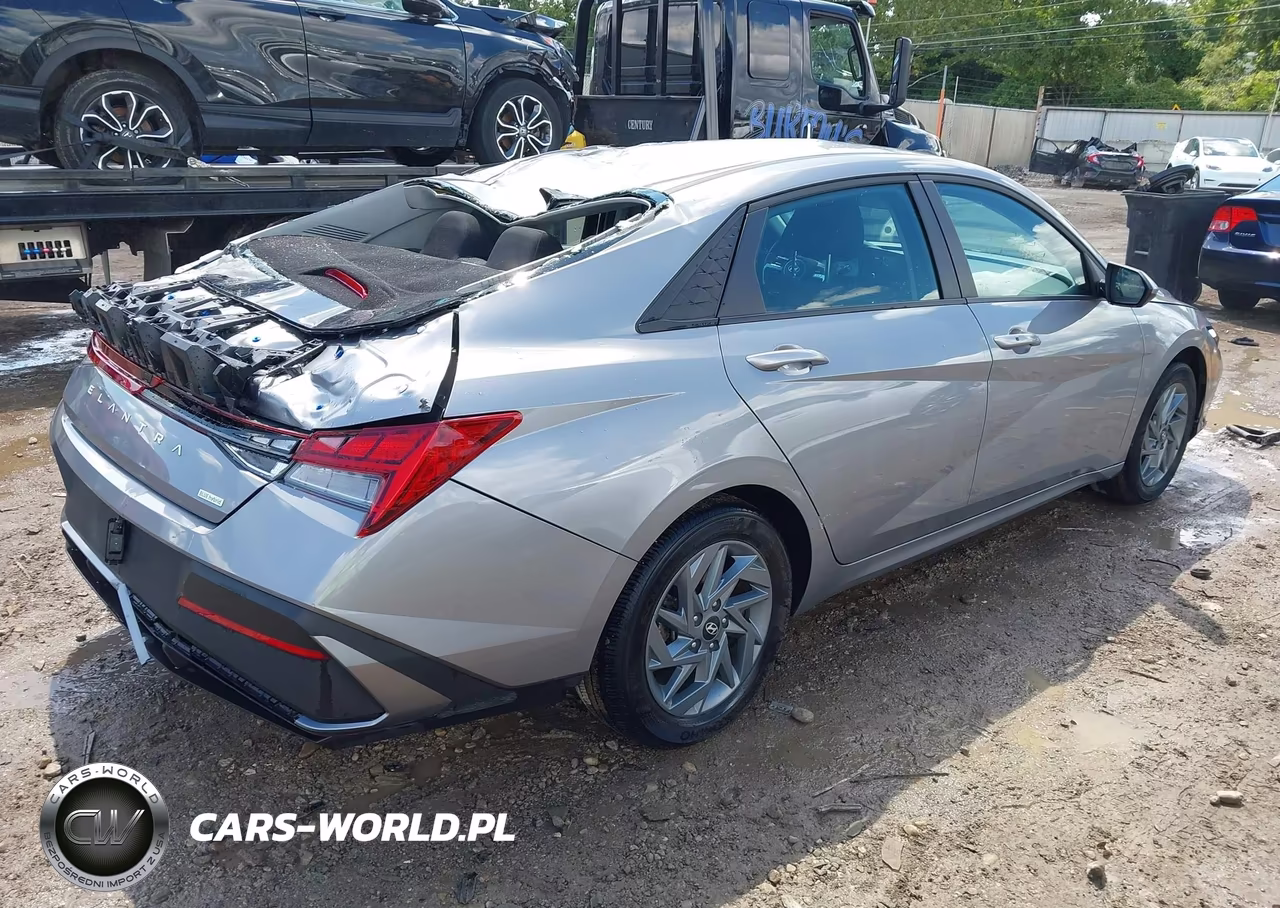 2025 Hyundai Elantra Hybrid Blue VIN:KMHLM4DJ3SU135931 - 4