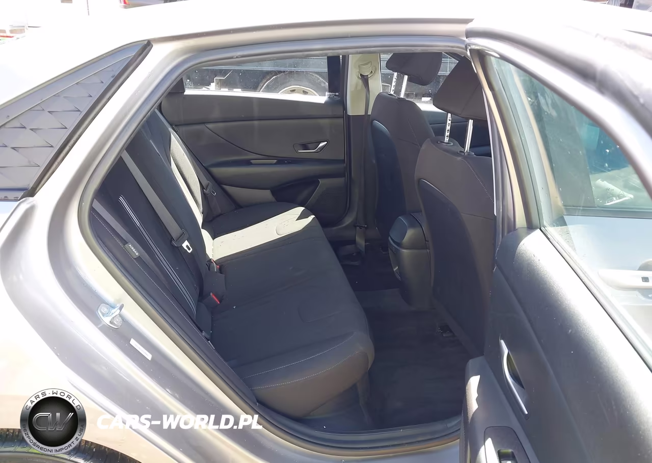 2025 Hyundai Elantra Hybrid Blue VIN:KMHLM4DJ3SU135931 - 8