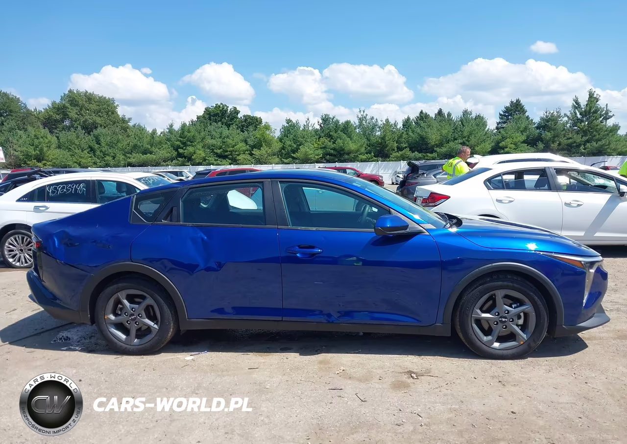2025 Kia K4 Lxs VIN:3KPFT4DE0SE106716 - 13