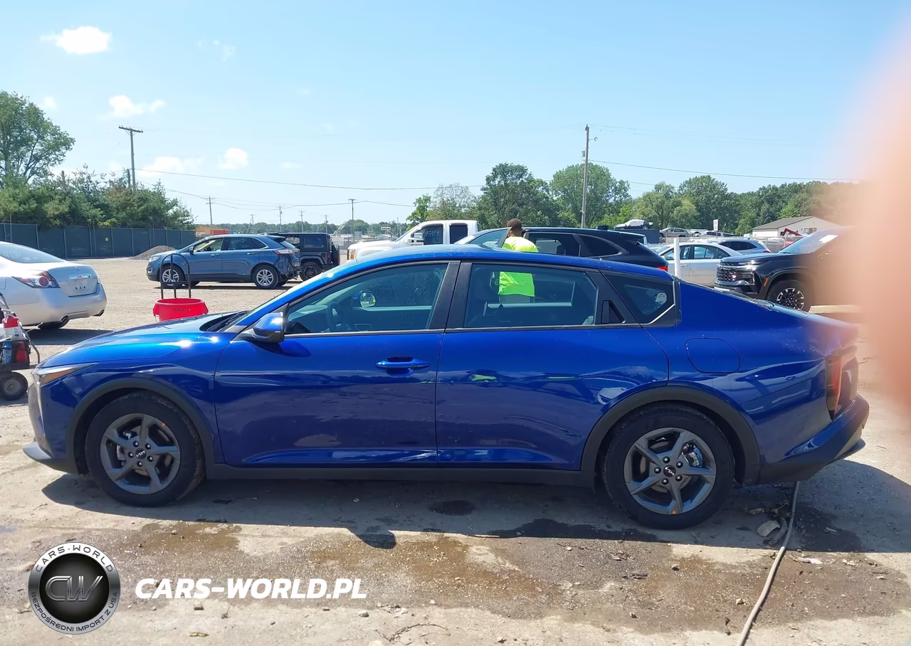 2025 Kia K4 Lxs VIN:3KPFT4DE0SE106716 - 14