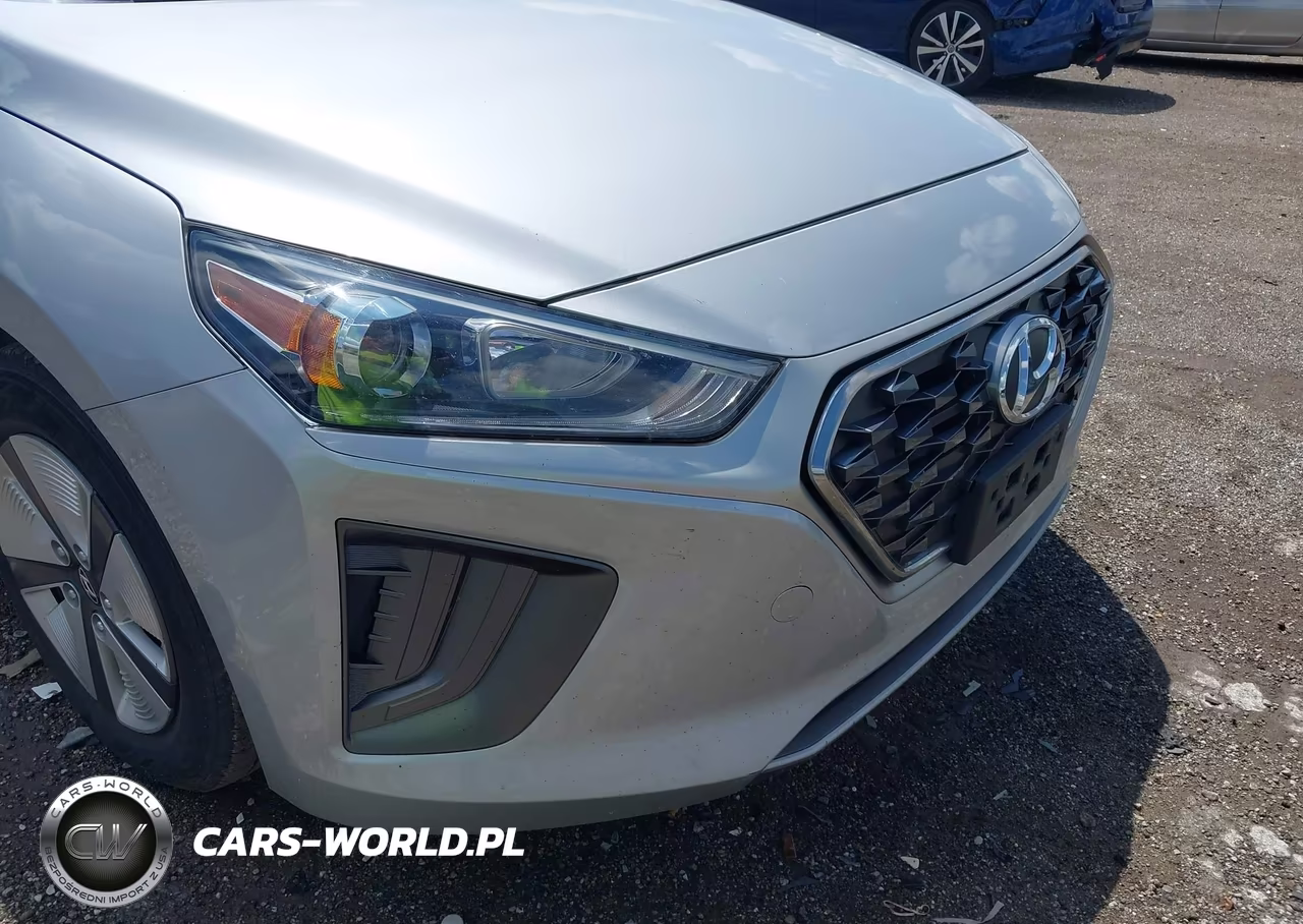2020 Hyundai Ioniq Hybrid Blue VIN:KMHC65LCXLU220348 - 12