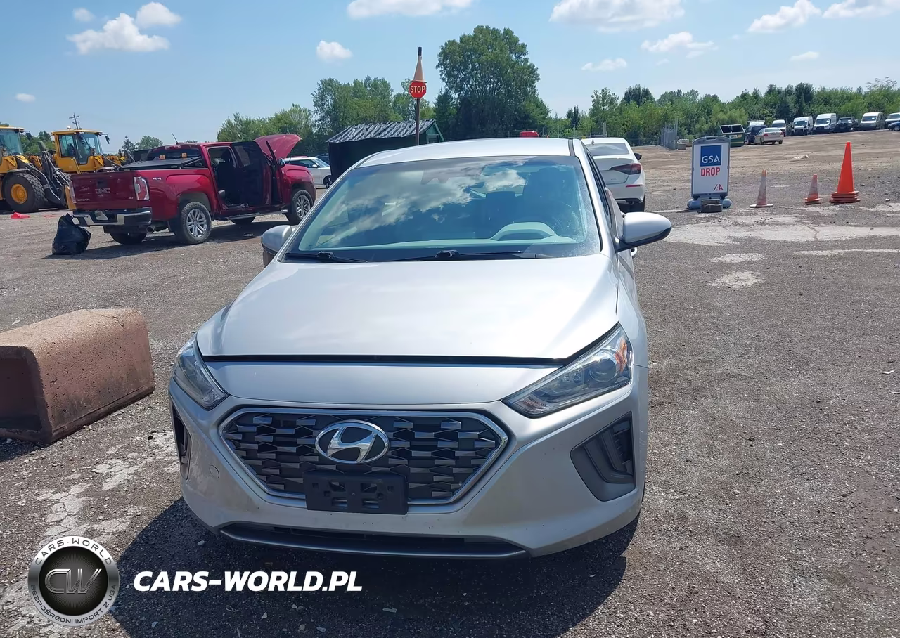 2020 Hyundai Ioniq Hybrid Blue VIN:KMHC65LCXLU220348 - 13