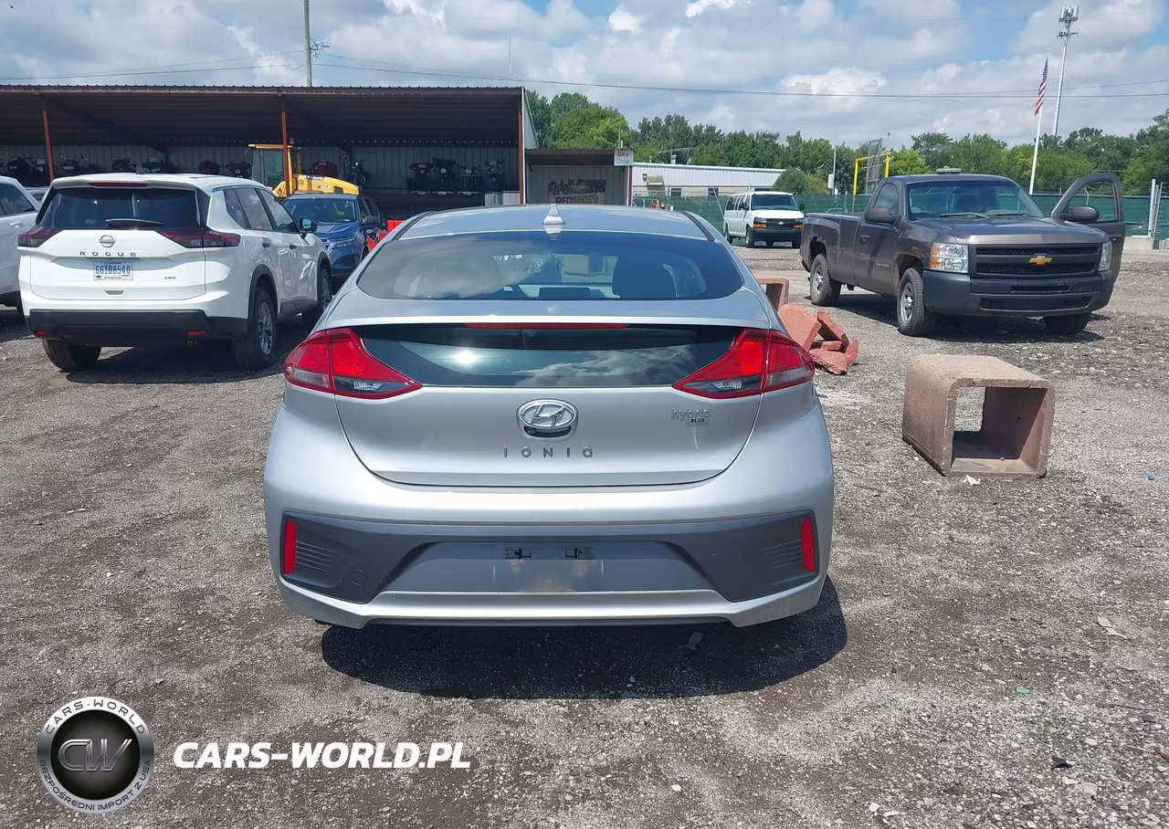 2020 Hyundai Ioniq Hybrid Blue VIN:KMHC65LCXLU220348 - 17