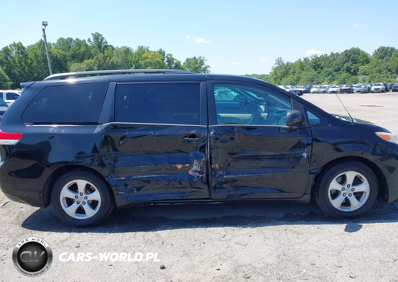 2013 Toyota Sienna Le V6 8 Passenger VIN:5TDKK3DC3DS362982 - 13