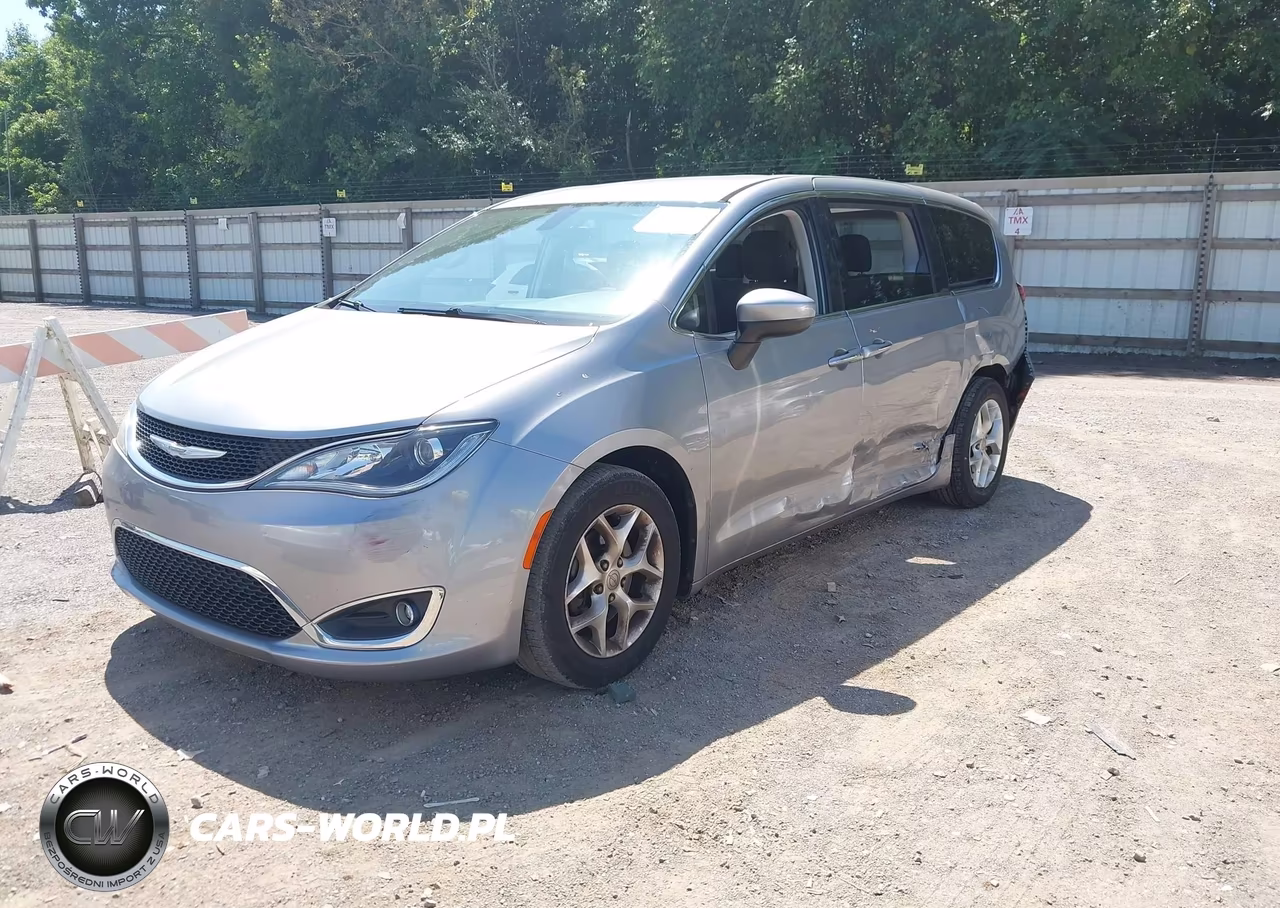 2017 Chrysler Pacifica Touring Plus VIN:2C4RC1BG4HR777491 - 2