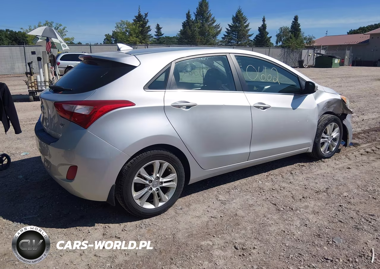 2013 Hyundai Elantra Gt VIN:KMHD35LE1DU106867 - 4