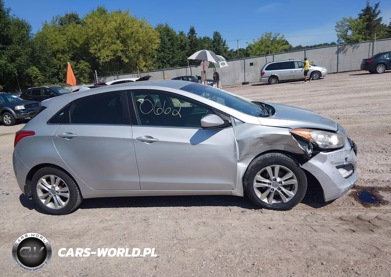 2013 Hyundai Elantra Gt VIN:KMHD35LE1DU106867 - 5