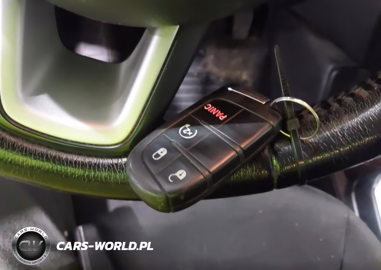 2018 Jeep Renegade Latitude 4X4 VIN:ZACCJBBB5JPG91526 - 11