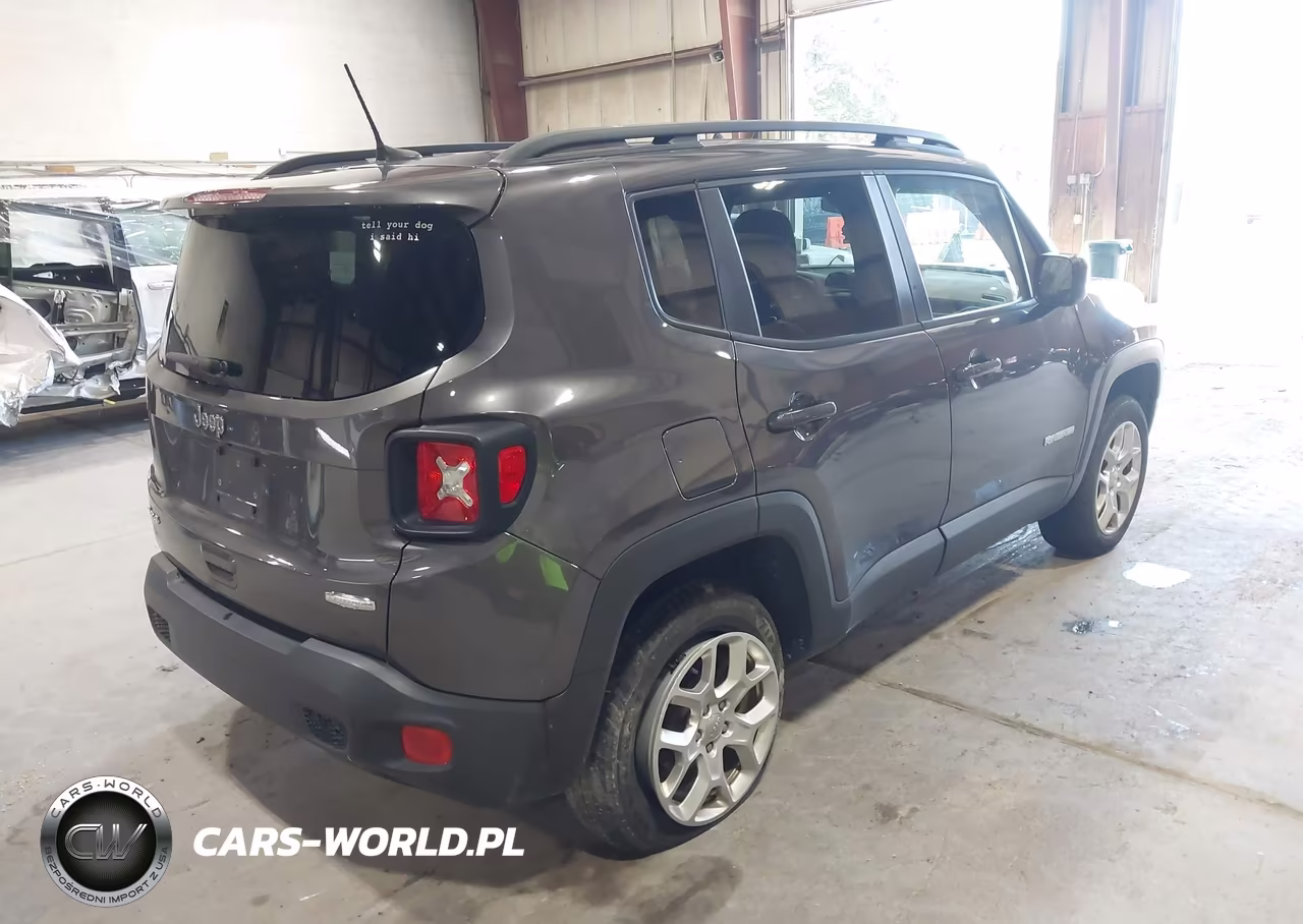 2018 Jeep Renegade Latitude 4X4 VIN:ZACCJBBB5JPG91526 - 4