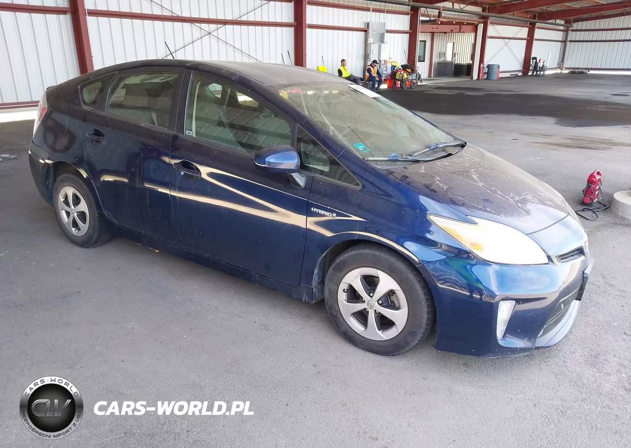 2013 Toyota Prius Three – zdjęcie 1 z 16