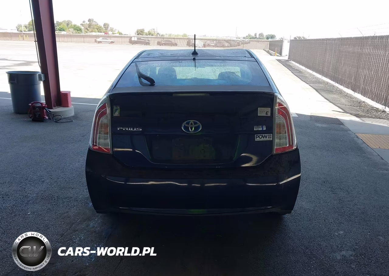 2013 Toyota Prius Three VIN:JTDKN3DU3D1651180 - 16