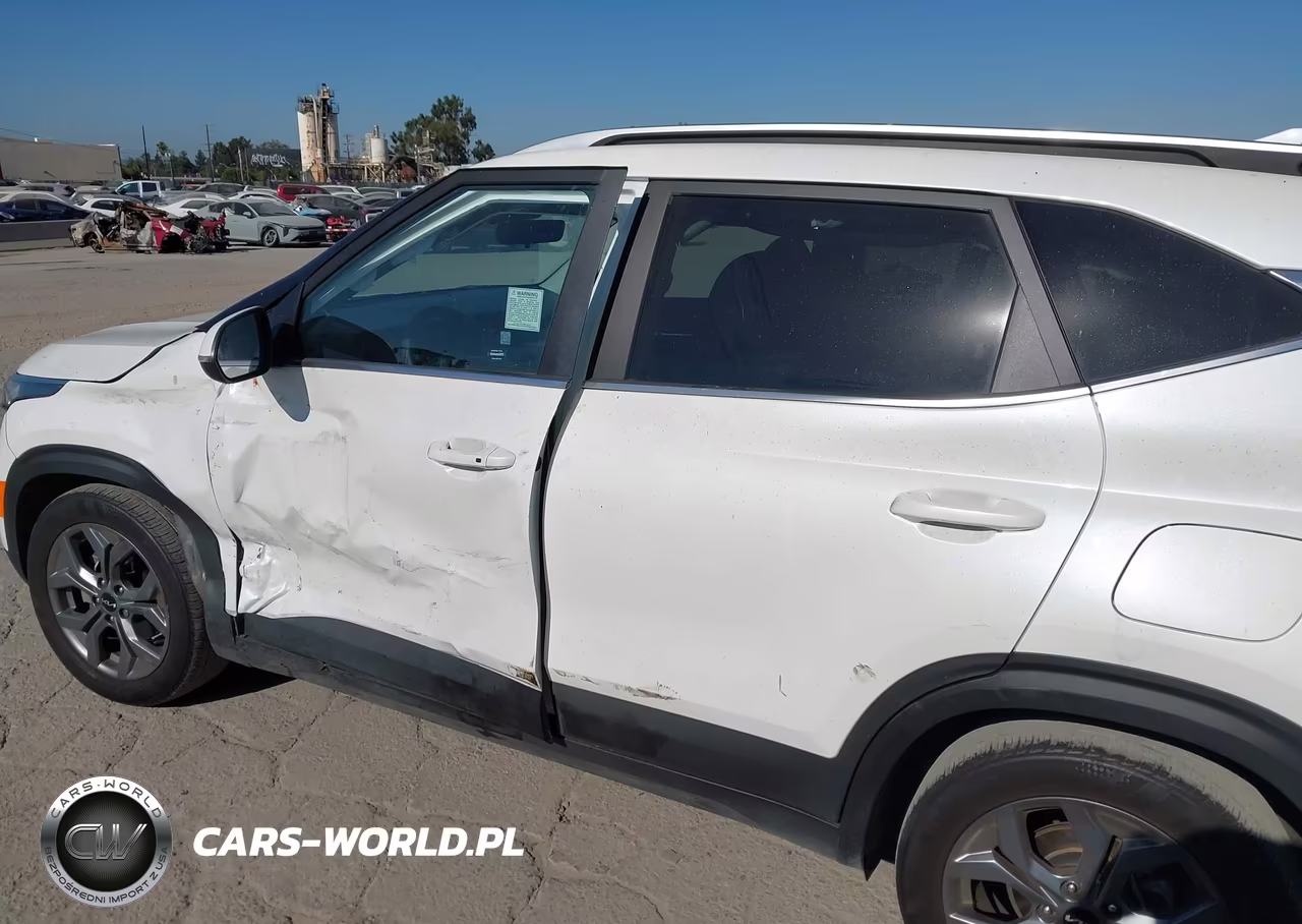 2024 Kia Seltos S VIN:KNDEU2AA4R7540369 - 13