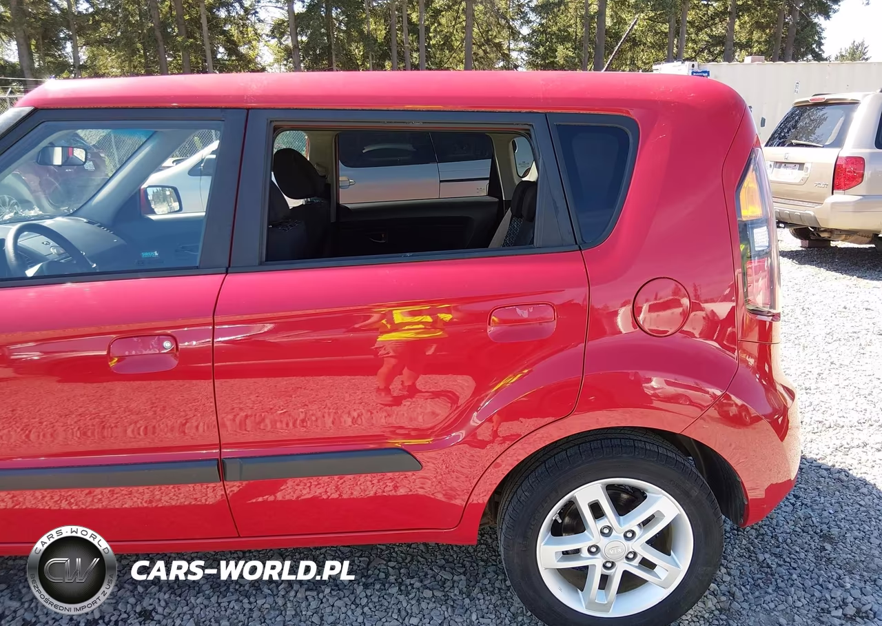 2010 Kia Soul + VIN:KNDJT2A28A7146159 - 6