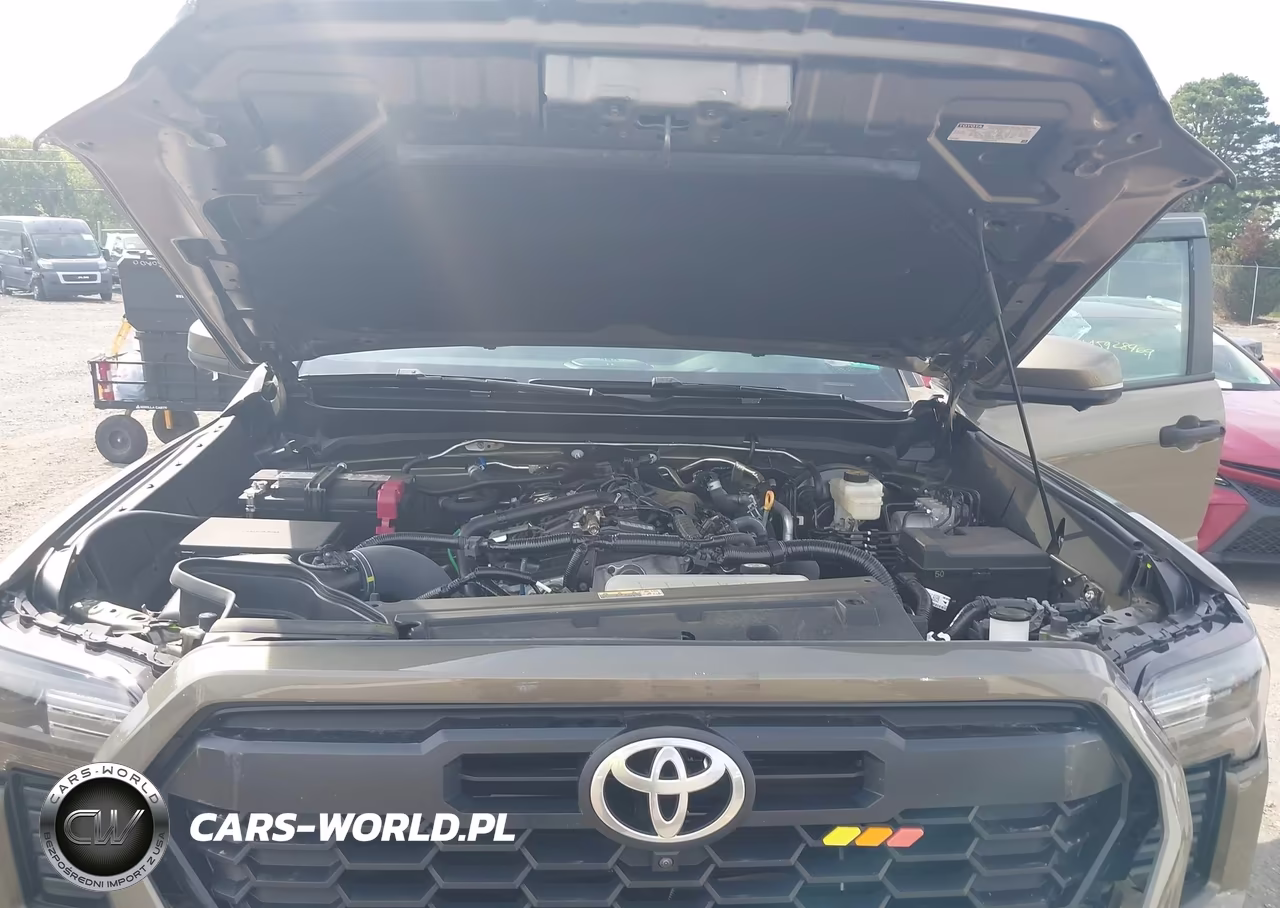 2025 Toyota Tacoma VIN:3TMLB5JN4SM116008 - 10