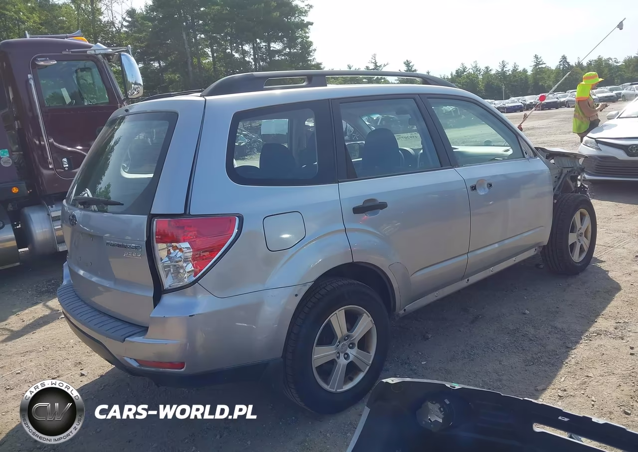 2012 Subaru Forester 2.5X VIN:JF2SHABC9CH420085 - 4