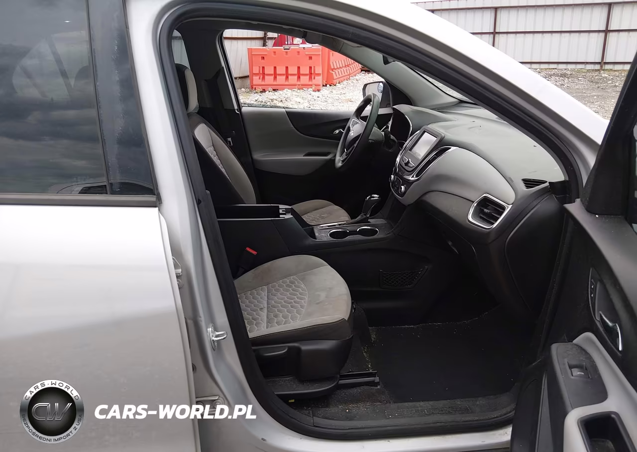 2018 Chevrolet Equinox Ls VIN:2GNAXHEV4J6118703 - 5