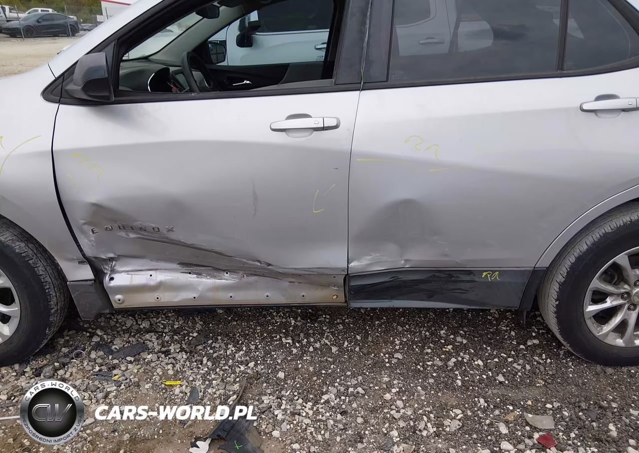 2018 Chevrolet Equinox Ls VIN:2GNAXHEV4J6118703 - 6