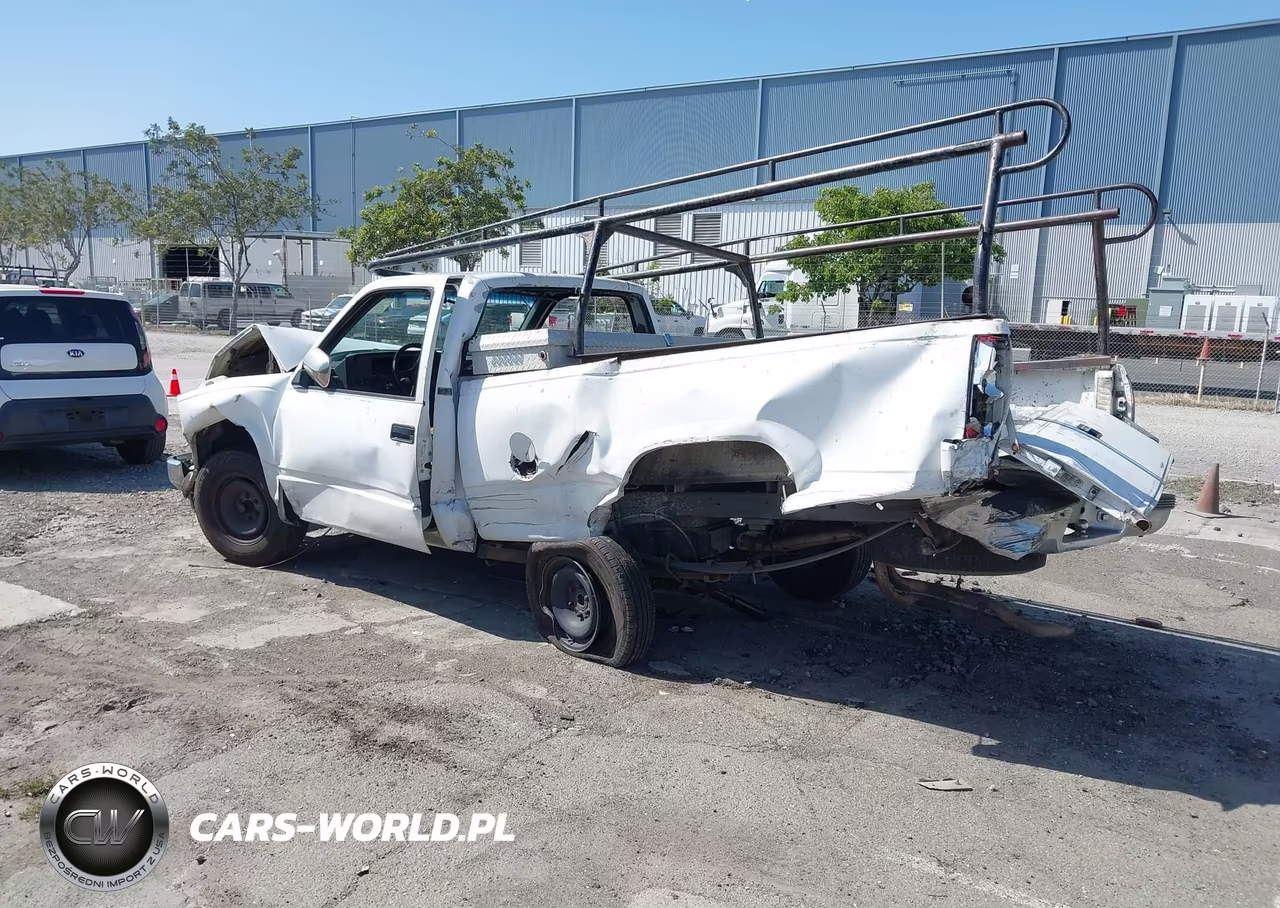 1989 Chevrolet Gmt-400 C2500 VIN:2GCFC24K2K1137151 - 3