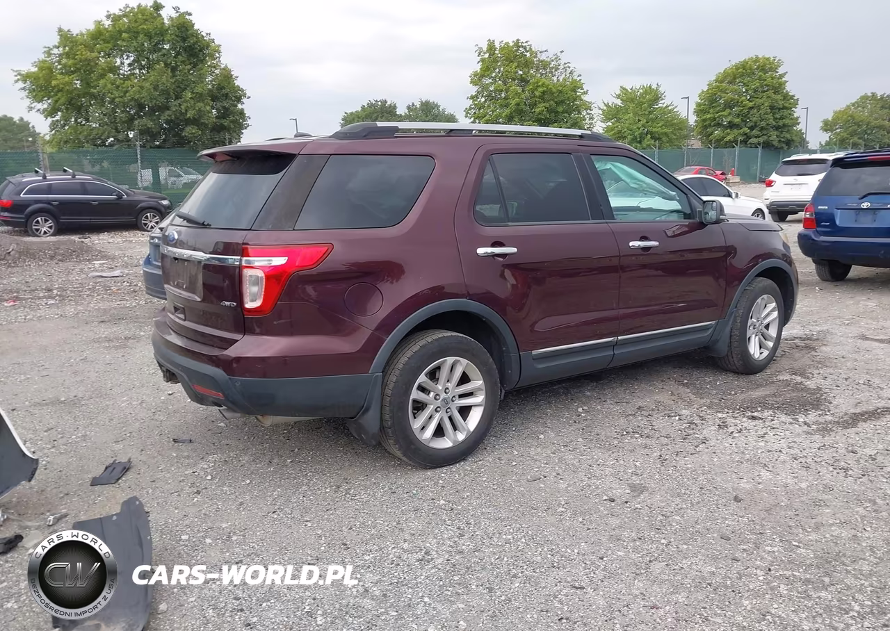 2011 Ford Explorer Xlt VIN:1FMHK8D89BGA47318 - 4