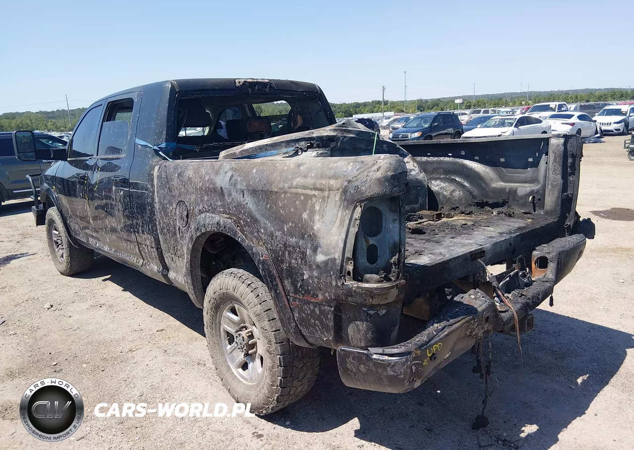 2015 Ram 2500 Laramie VIN:3C6UR5NL5FG644838 - 3